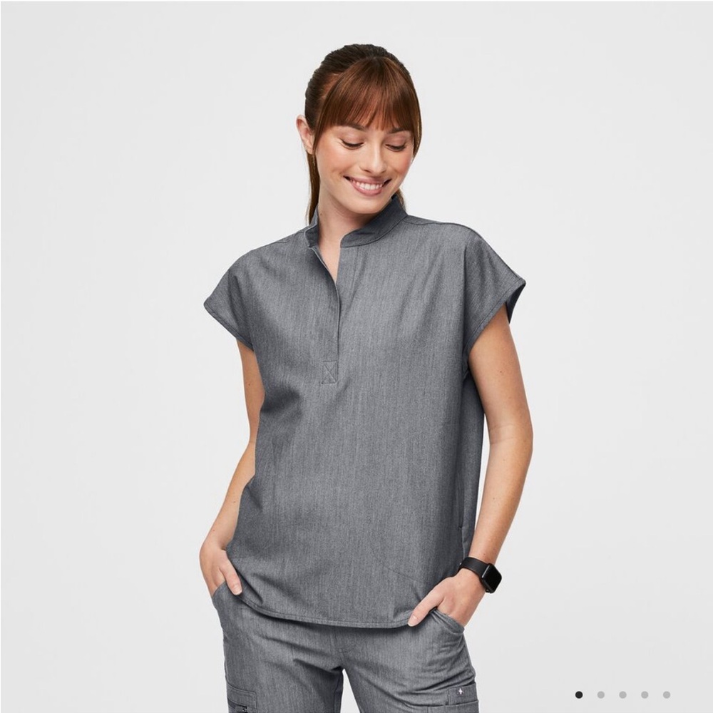 Figs Rafaela Scrub Top (Graphite)